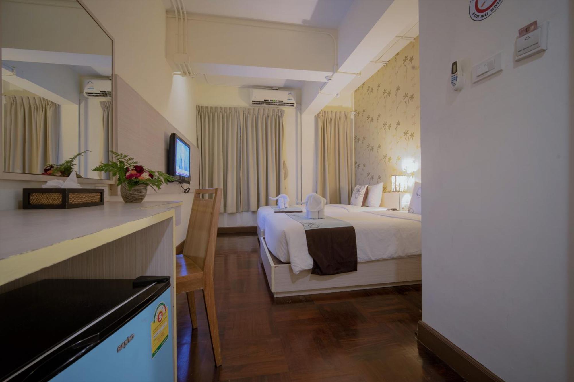 Villa Cha-Cha Khaosan Rambuttri Bangkok Extérieur photo