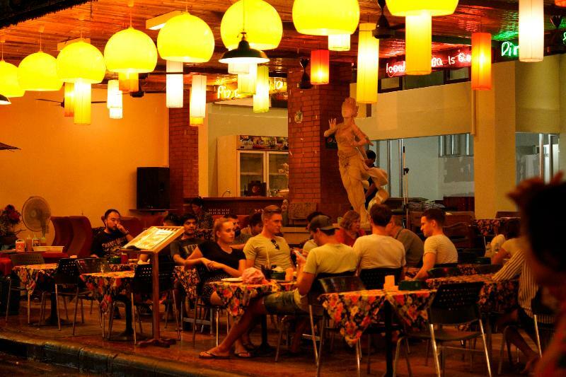 Villa Cha-Cha Khaosan Rambuttri Bangkok Extérieur photo